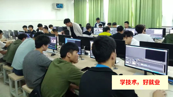 广州白云工商技师学院新媒体运营