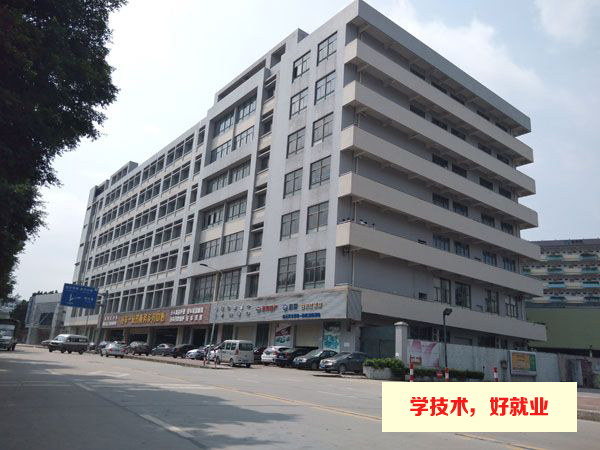 广州市白云工商技师学院汽车维修